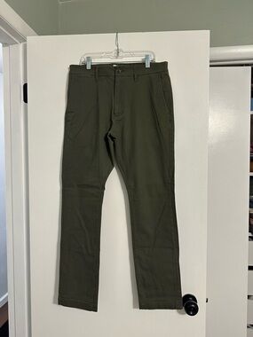 Goodfellow & Co “Hennepin Chino” Slim Army Green Pants, Men’s Size 31Wx30L